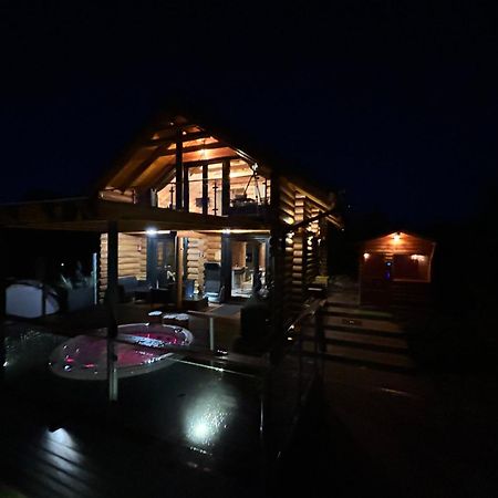 Apartamento Roenk Relax Miskolc Exterior foto