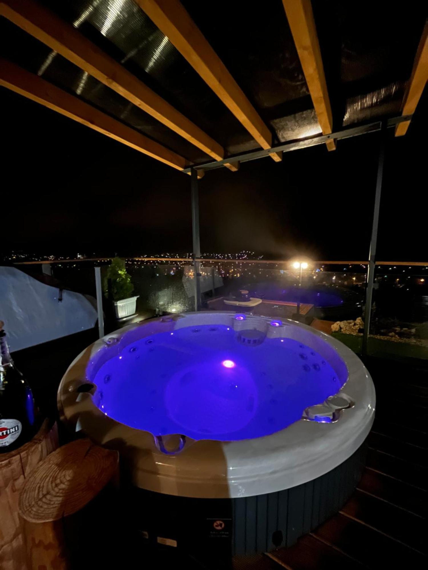 Apartamento Roenk Relax Miskolc Exterior foto